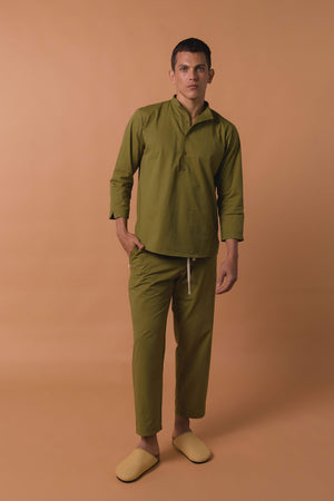 verde oliva